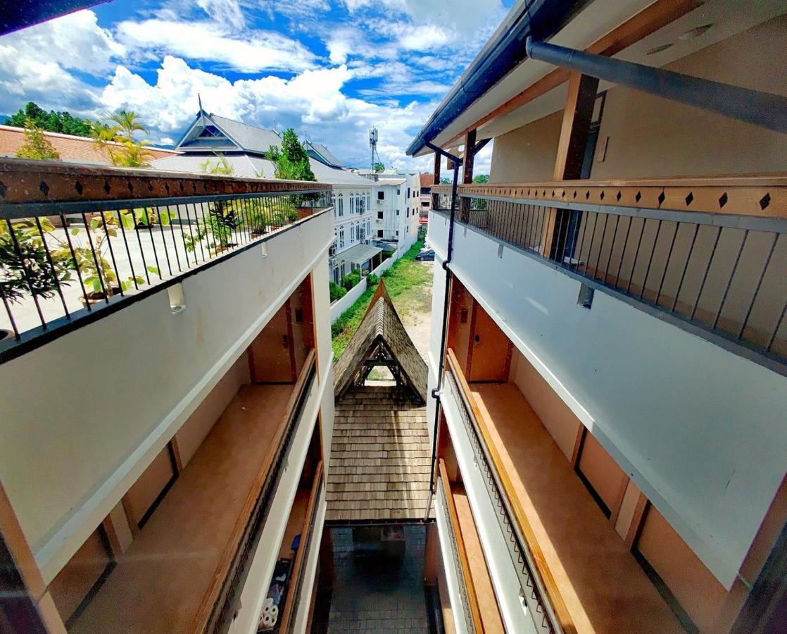 Nine Hotel Chiangmai Чиангмай Екстериор снимка