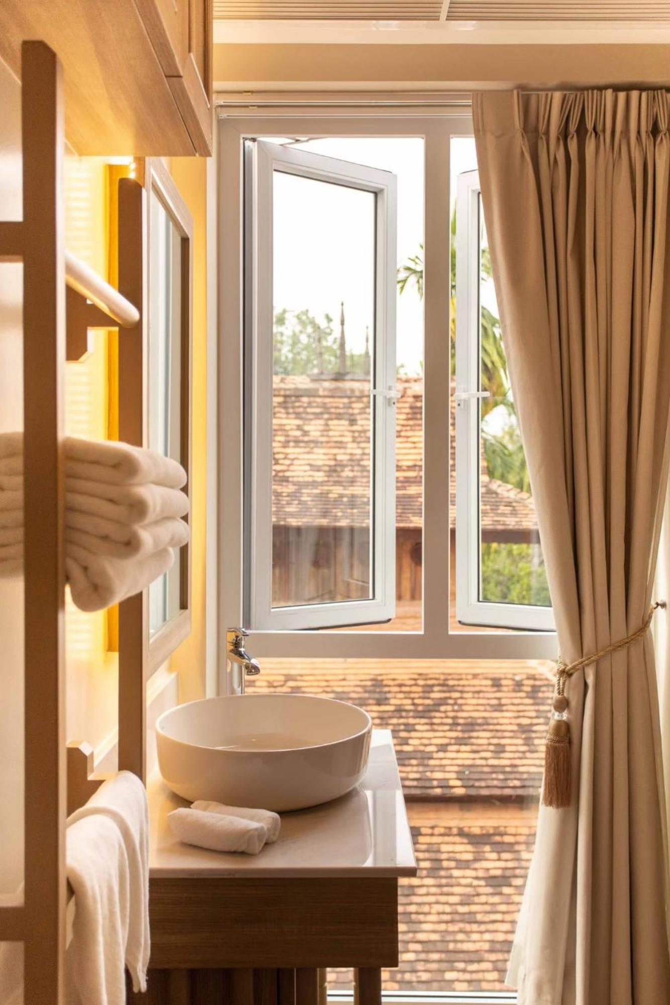 Nine Hotel Chiangmai Чиангмай Екстериор снимка