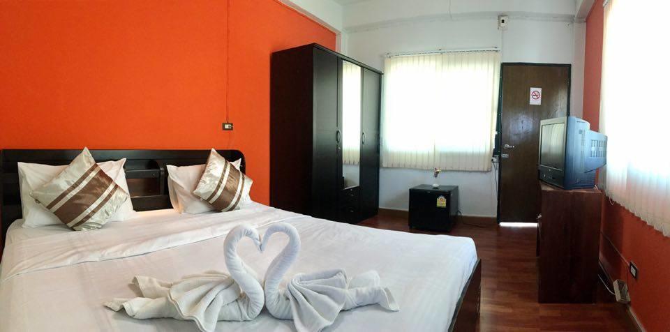 Nine Hotel Chiangmai Чиангмай Екстериор снимка