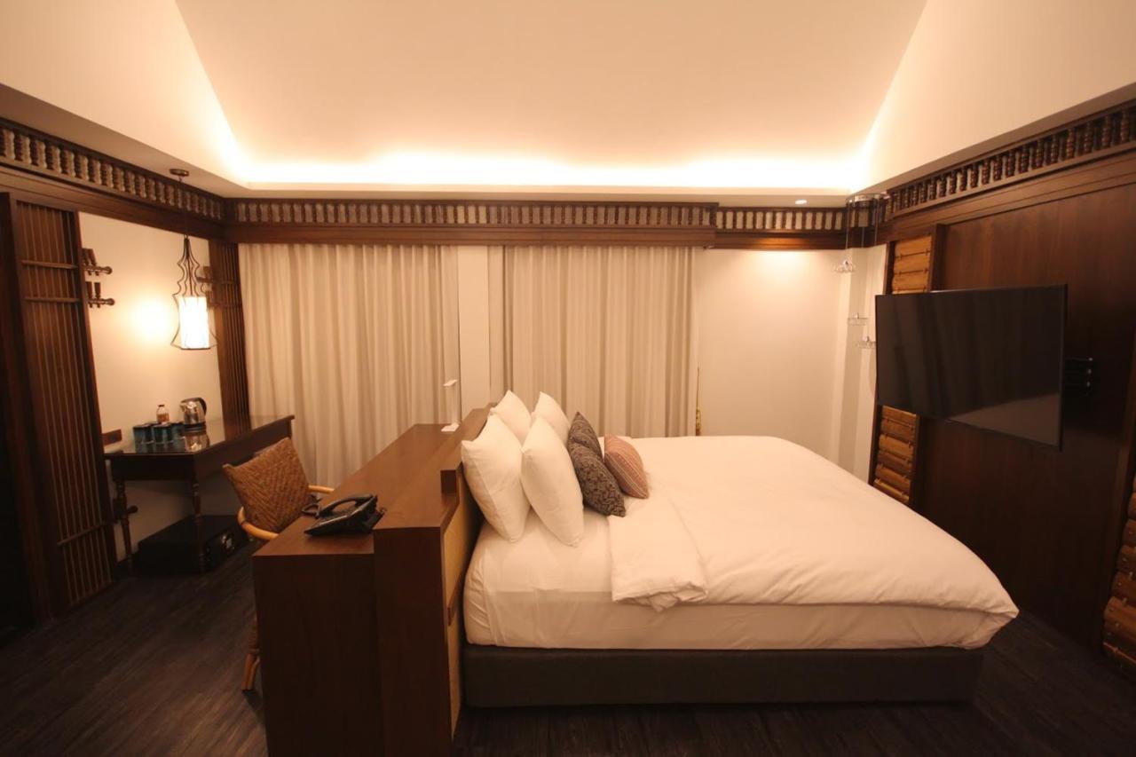 Nine Hotel Chiangmai Чиангмай Екстериор снимка